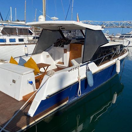 Laura Boat Hotel Sant Adrià de Besòs Esterno foto