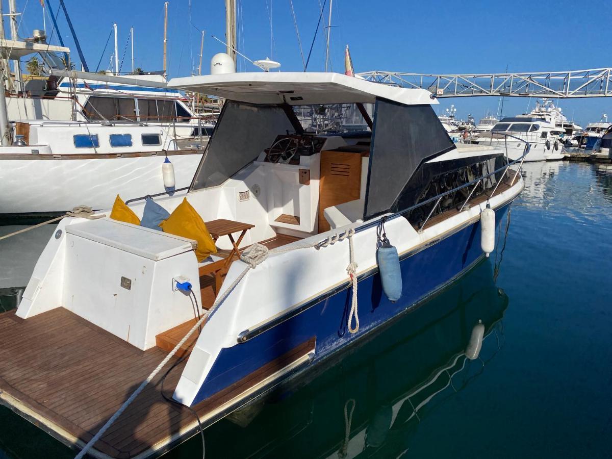 Laura Boat Hotel Sant Adrià de Besòs Esterno foto